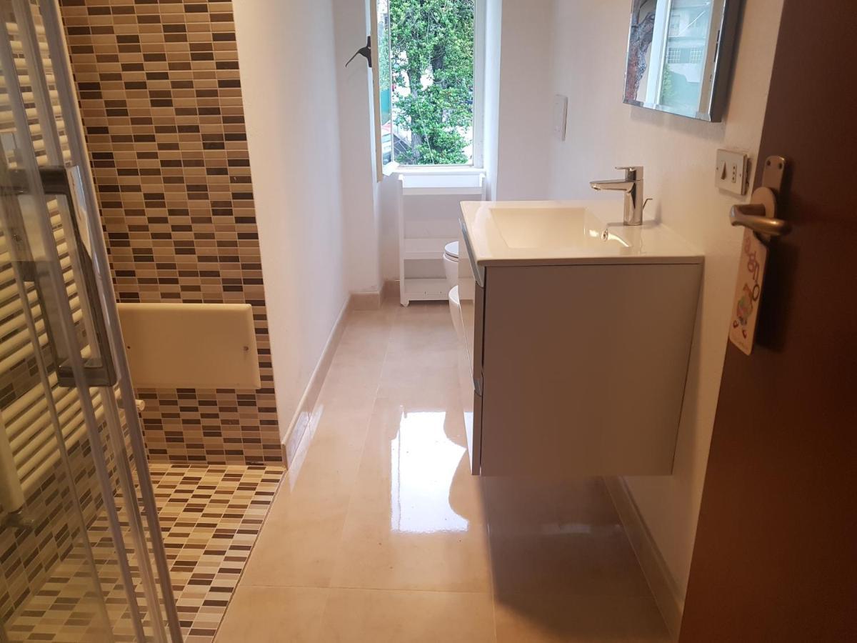 Villa Cardano Maccagno Close To Every Destination Exterior foto