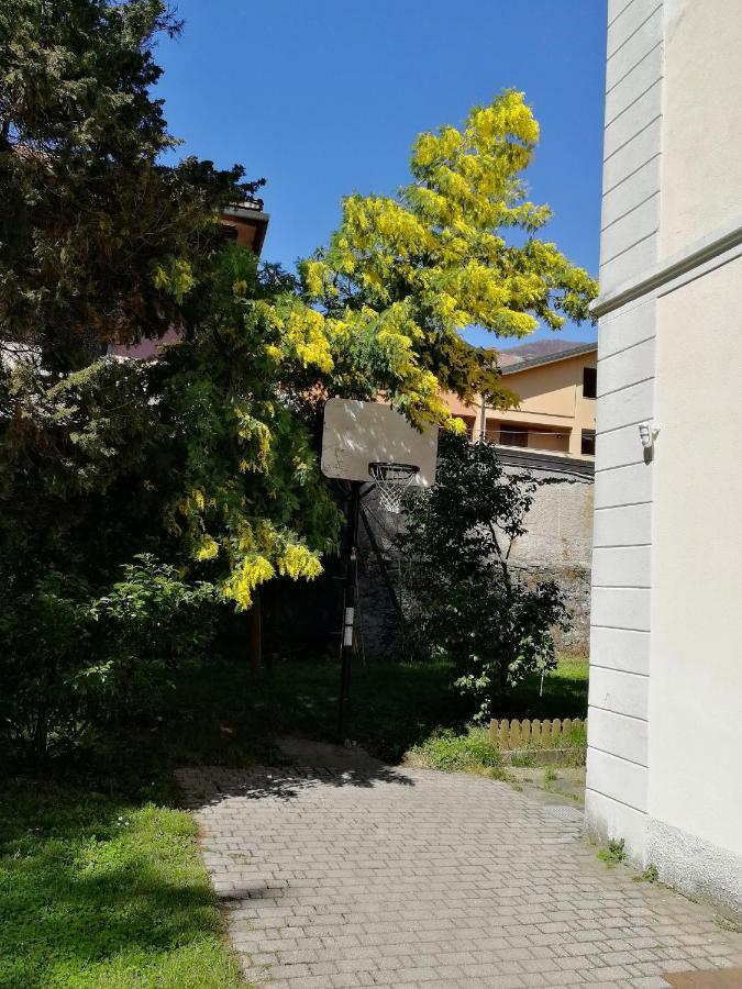 Villa Cardano Maccagno Close To Every Destination Exterior foto